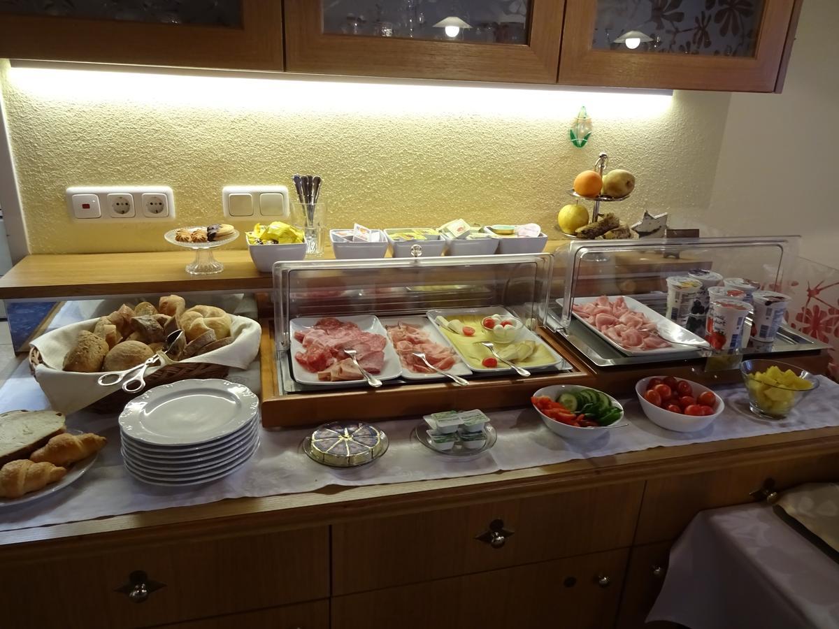 Hotel Garni Brigitte Bürserberg Εξωτερικό φωτογραφία